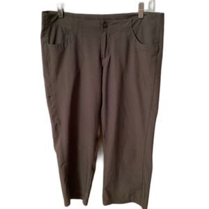 PATAGONIA SIZE 10 GRAY POLYESTER SPANDEX CROPPED PANTS HIKING CAMPING